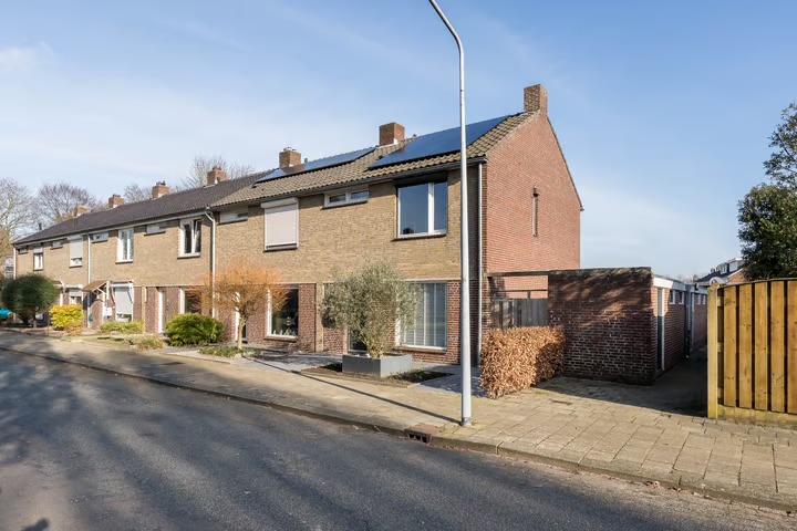 Hoekwoning Groenewoudlaan 40 in Weert