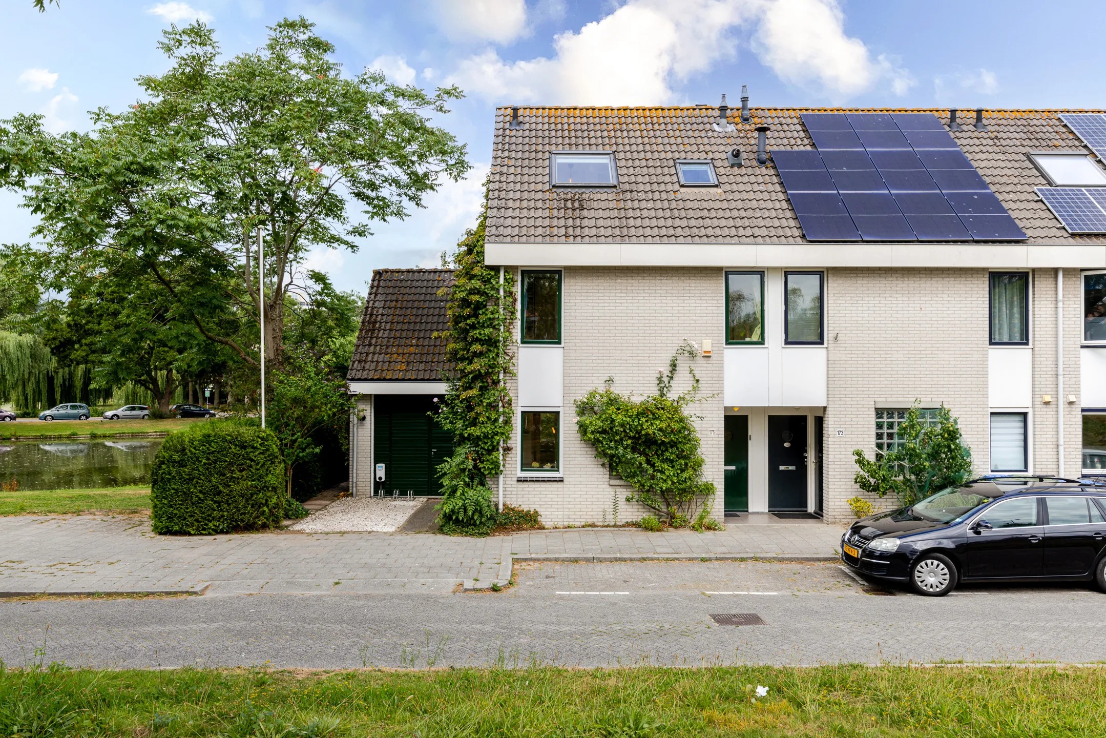 Hoekwoning Ringdijk 175 Rotterdam