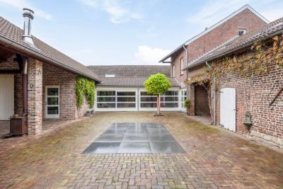 Woonboerderij, vrijstaande woning Heistraat 64 in Einighausen
