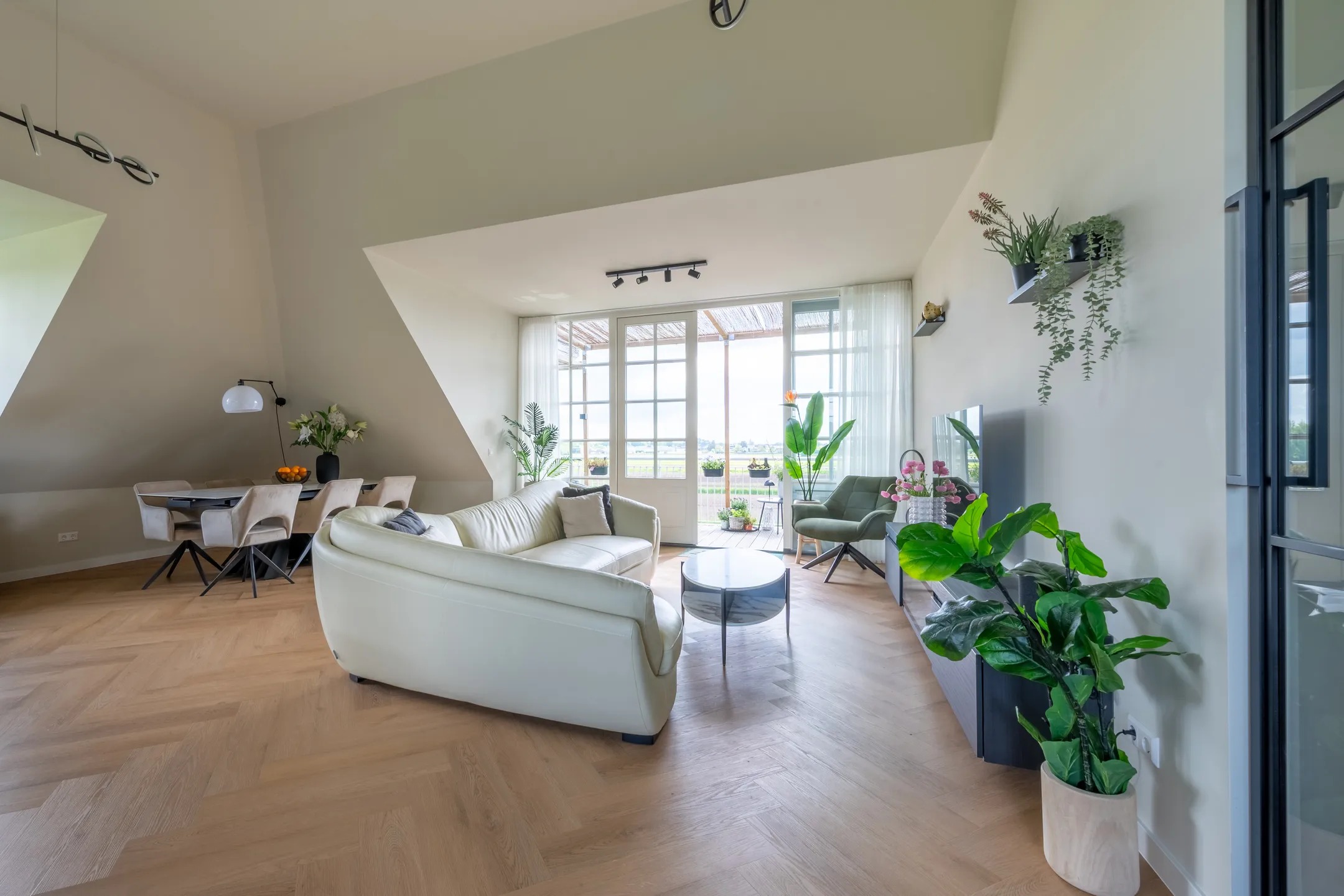 Penthouse Notendreef 24 in Arkel