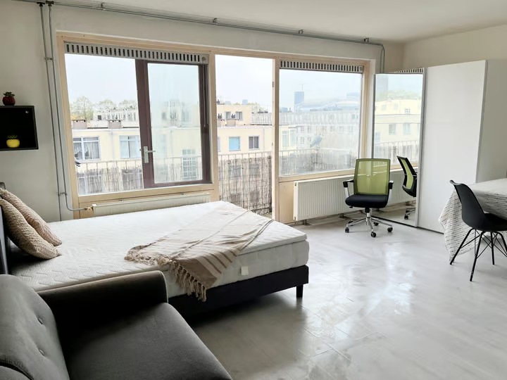 Bovenwoning Charlotte Brontéstraat 157 in Amsterdam