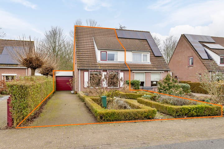 2-onder-1-kapwoning Platboslaan 38 in Burgh-Haamstede