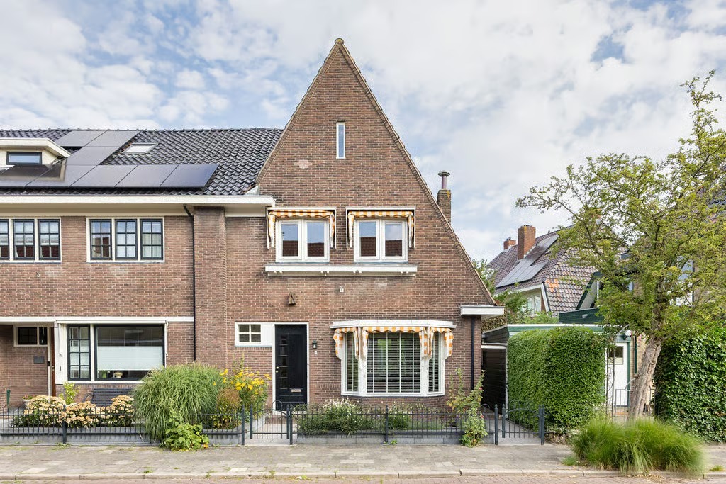 Hoekwoning Jollenstraat 9 in Sneek