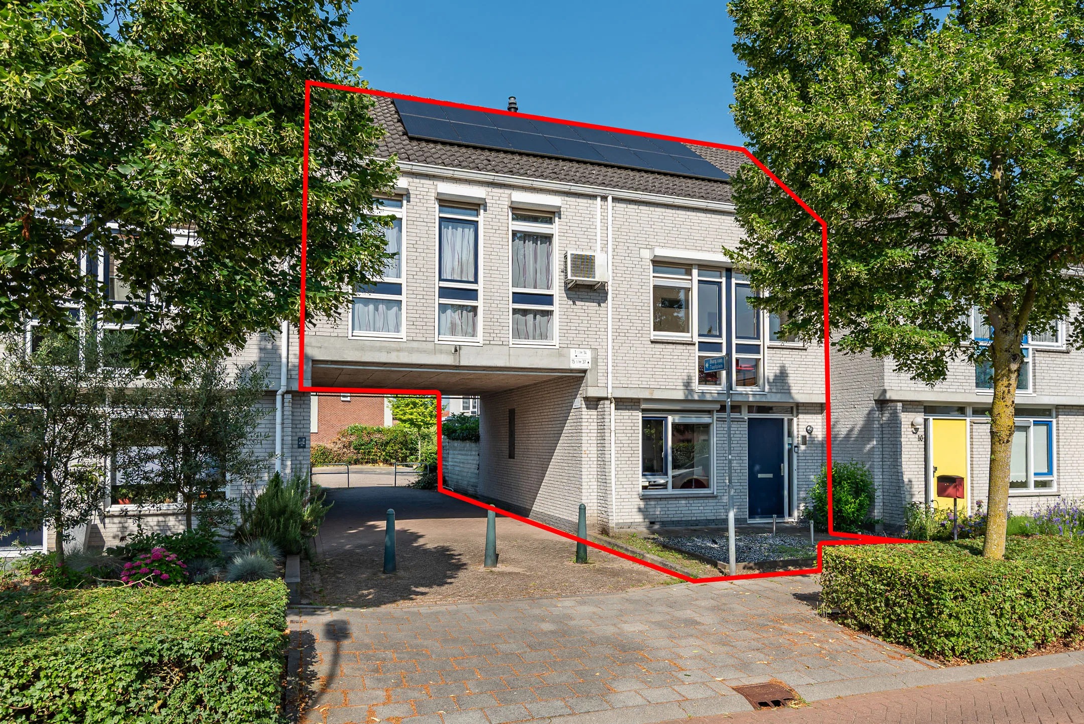 Tussenwoning Burgemeester van Tuyllpl 15 in Terborg