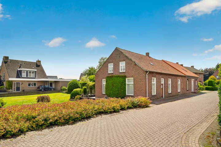 2-onder-1-kapwoning Molenhoek 12 in Wanssum
