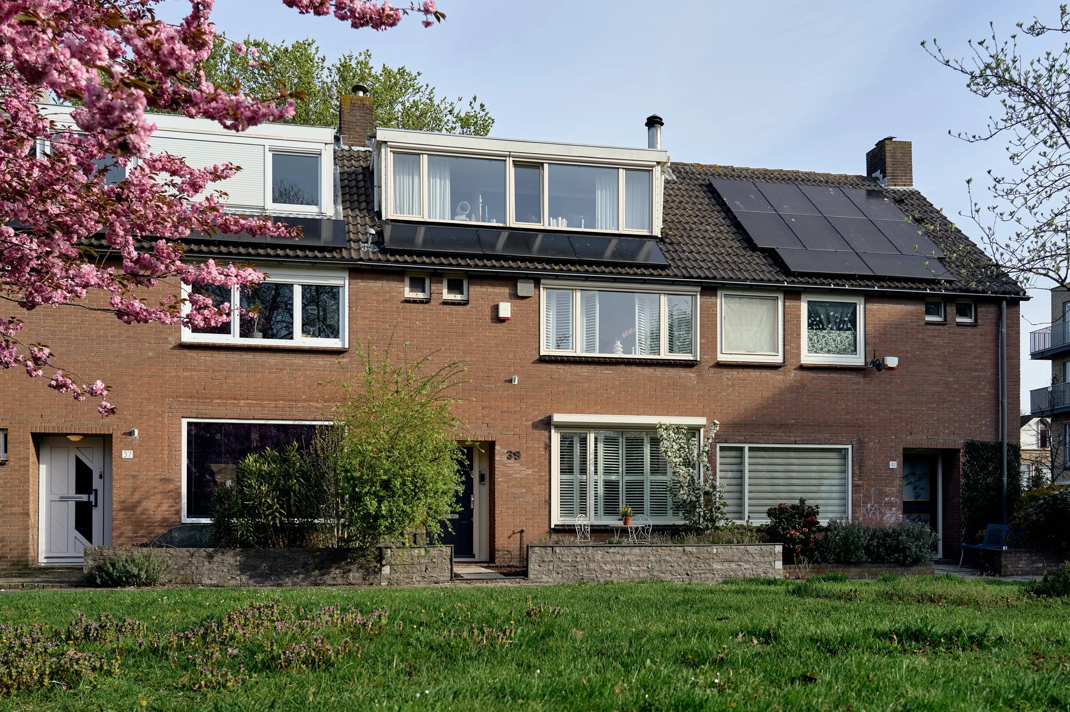 Tussenwoning Albert Schweitzerlaan 39 in Haarlem