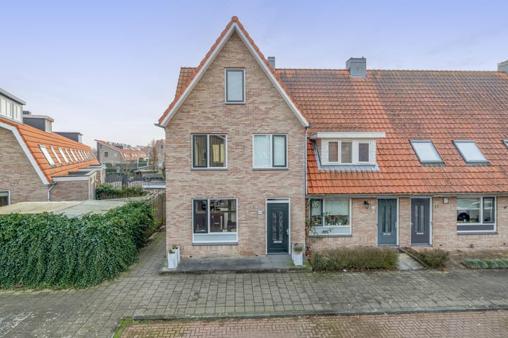 Hoekwoning Korenakker 25 in Pijnacker