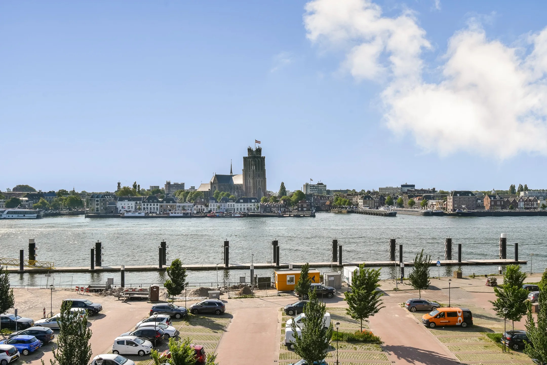 Portiekflat Ringdijk 426 in Zwijndrecht