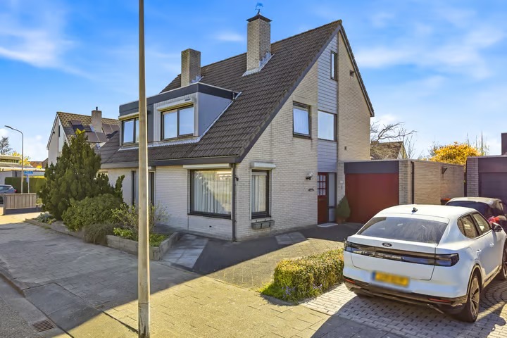 2-onder-1-kapwoning Westerbaan 8 in Vlissingen