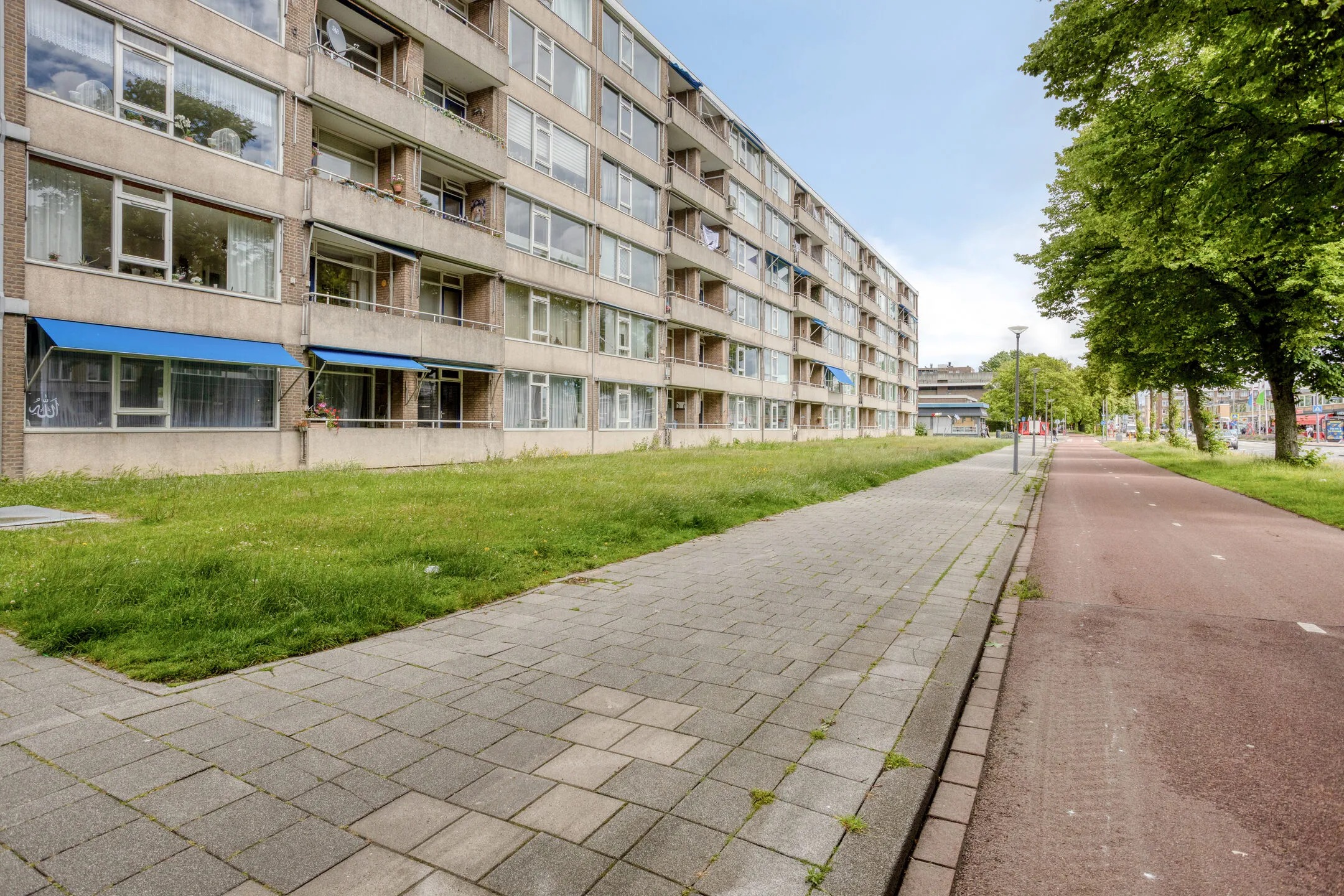 Galerijflat Kerkwervesingel 245 in Rotterdam