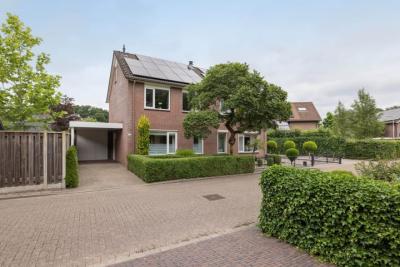 Eengezinswoning, 2-onder-1-kapwoning Pastoor Eppinkstraat 73 in Hengelo