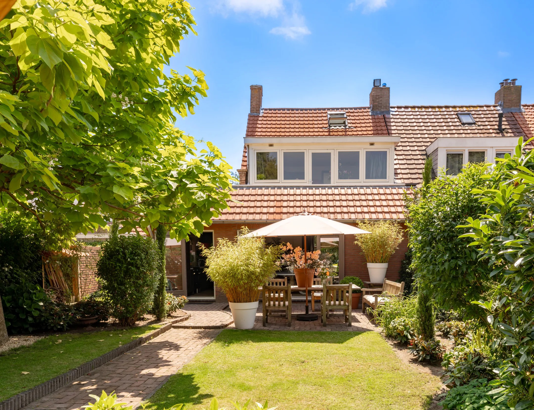 Hoekwoning Goossen de Witstraat 17 in Laren