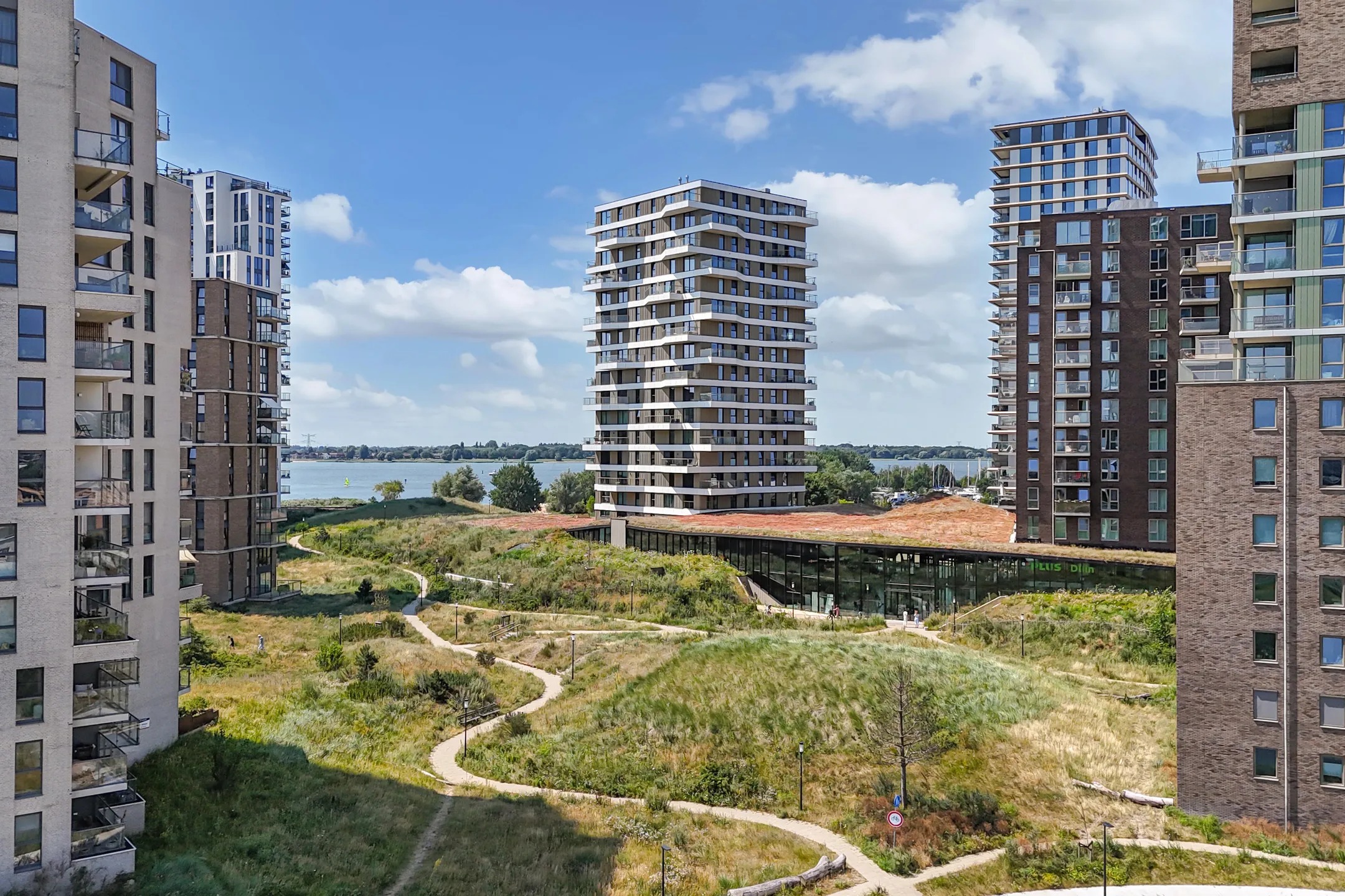 Portiekflat Zeeduinweg 618 in Almere