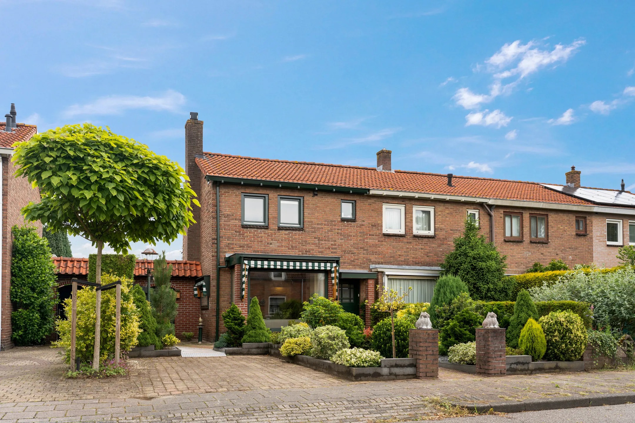 Hoekwoning Anthonie Kroonweg 19 in Heelsum