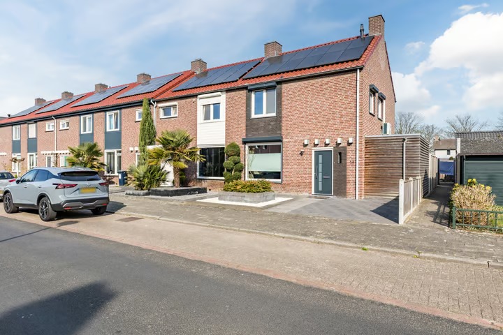 Eengezinswoning, hoekwoning Jan van Eechoudstraat 14 Horst
