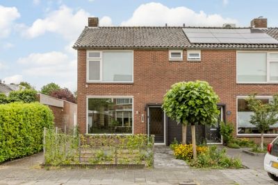 Eengezinswoning, eindwoning Van Kinschotstraat 1 in Oosterhout