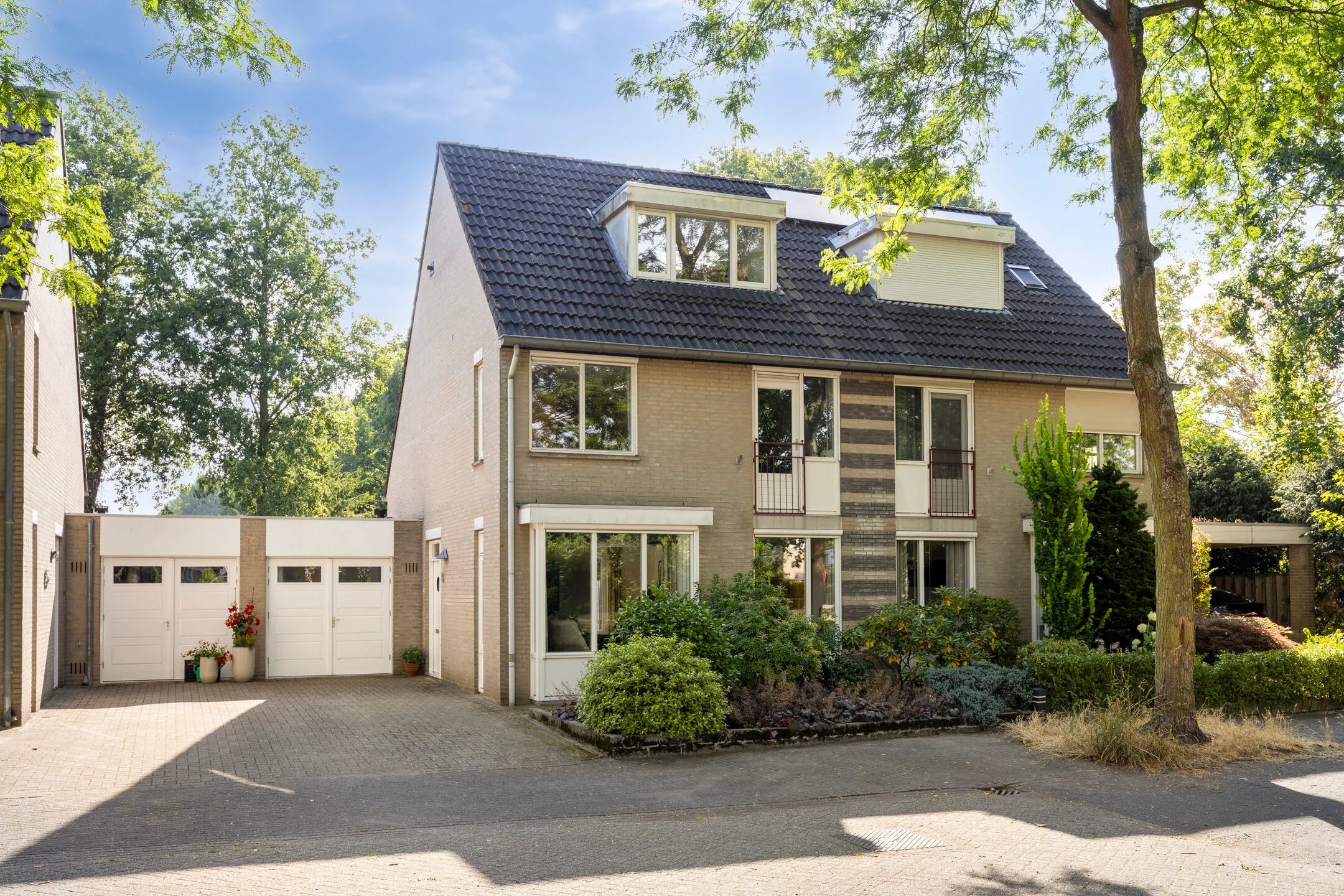 2-onder-1-kapwoning de Wadden 28 in Son en Breugel