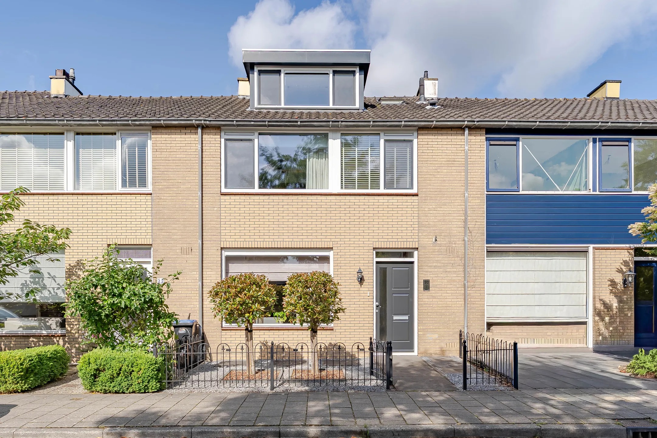 Tussenwoning Prinses Beatrixstraat 20 in Benthuizen