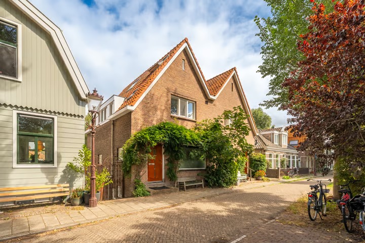 2-onder-1-kapwoning (dijkwoning) Nieuwendammerdijk 477 in Amsterdam