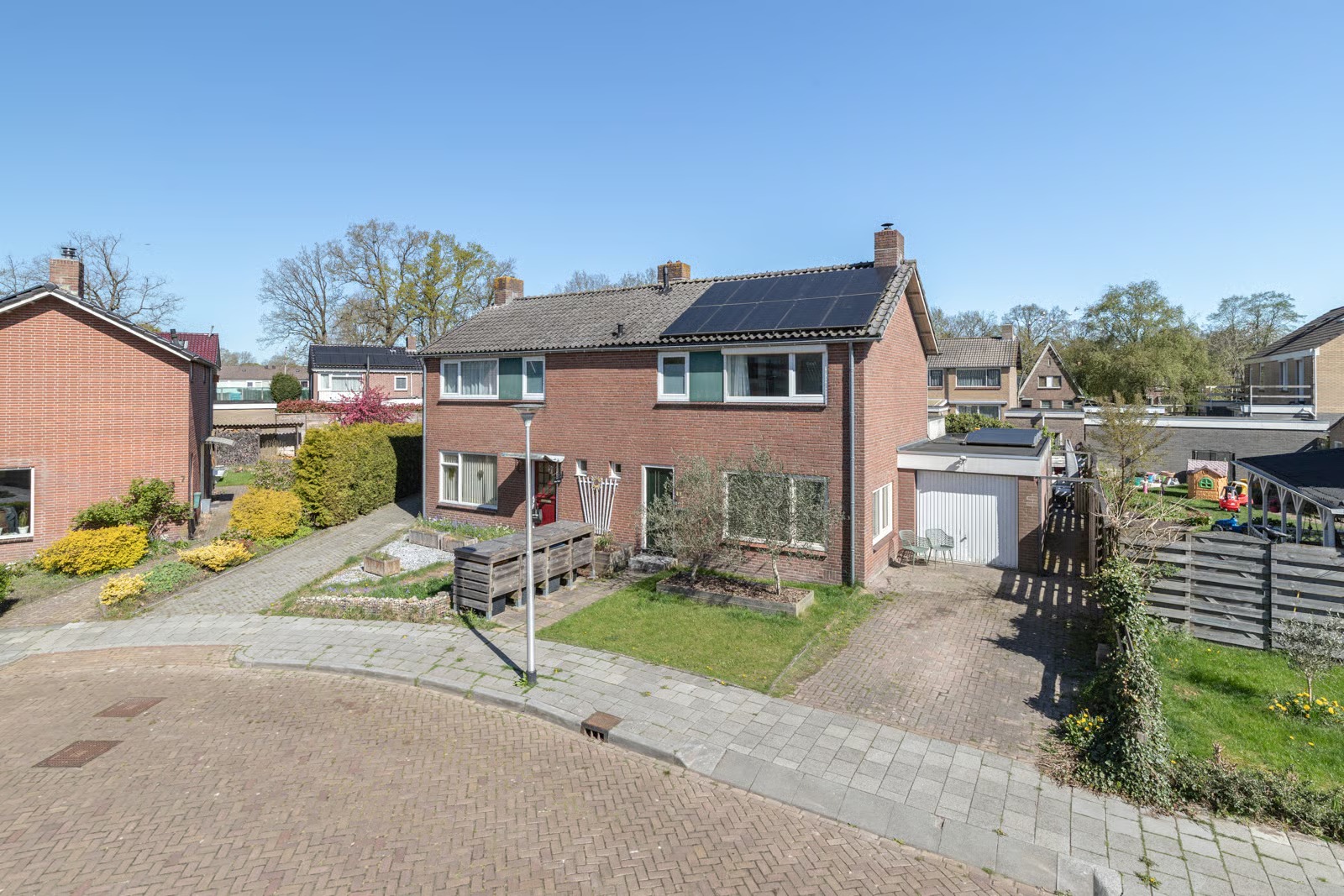 2-onder-1-kapwoning Harm Boomstraat 11 in Assen