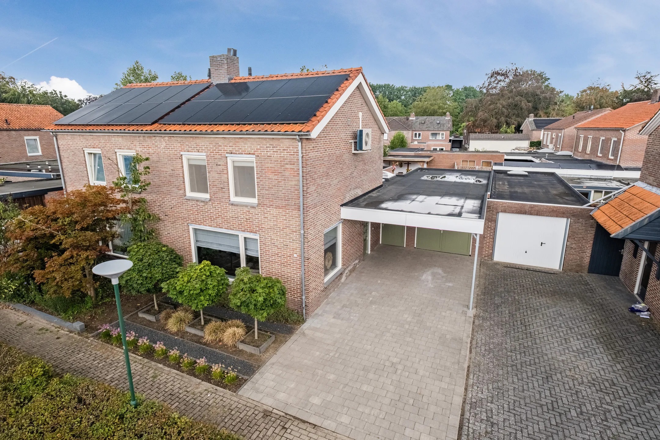 2-onder-1-kapwoning Lindenstraat 9 in Westerhoven