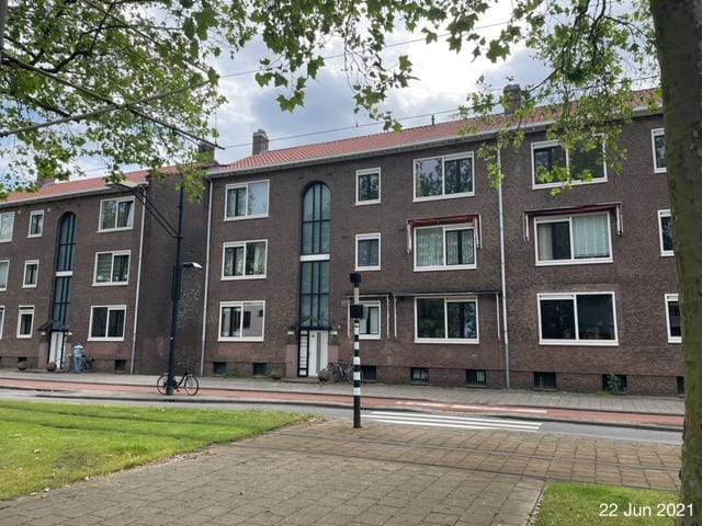 Portiekflat Groene Hilledijk 448 B in Rotterdam