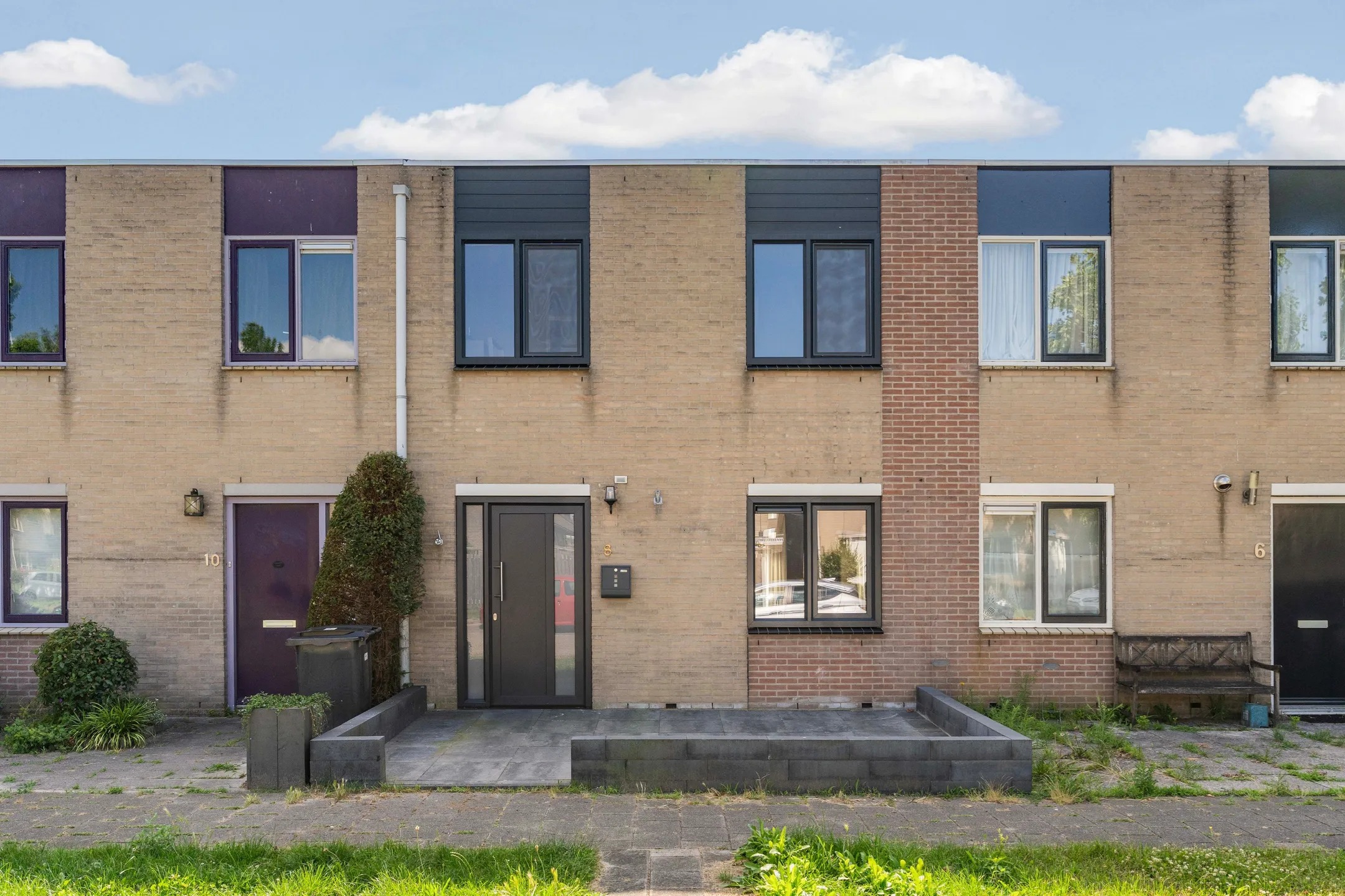 Tussenwoning Zonnebloemweg 8 in Almere