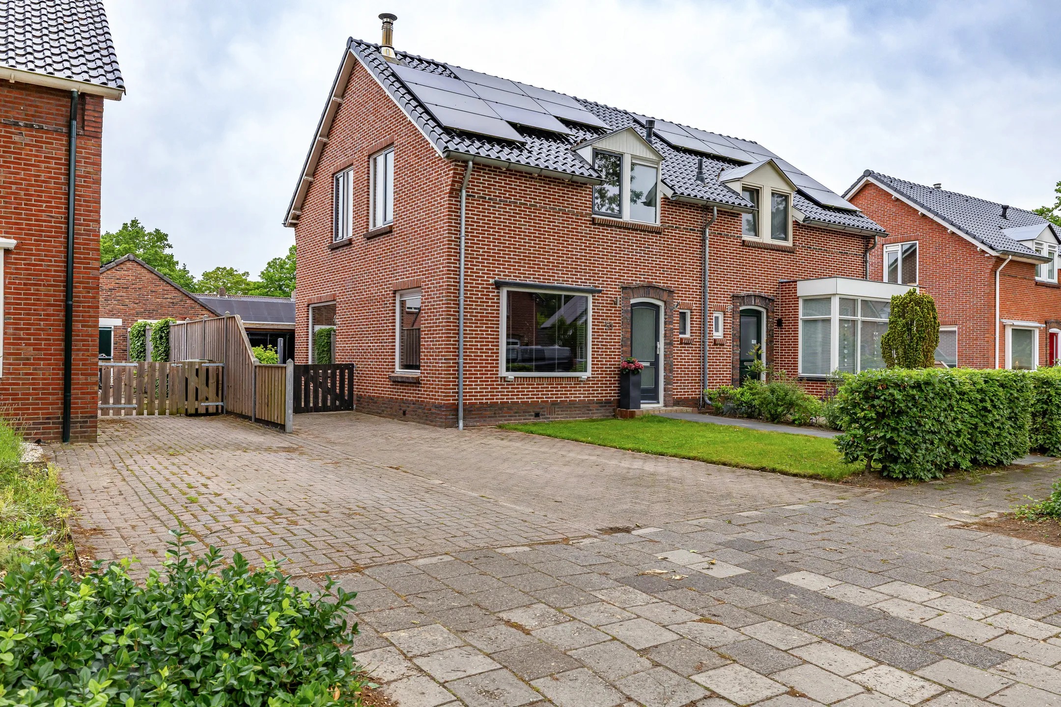 2-onder-1-kapwoning Leenakkersweg 51 in Zuidlaren