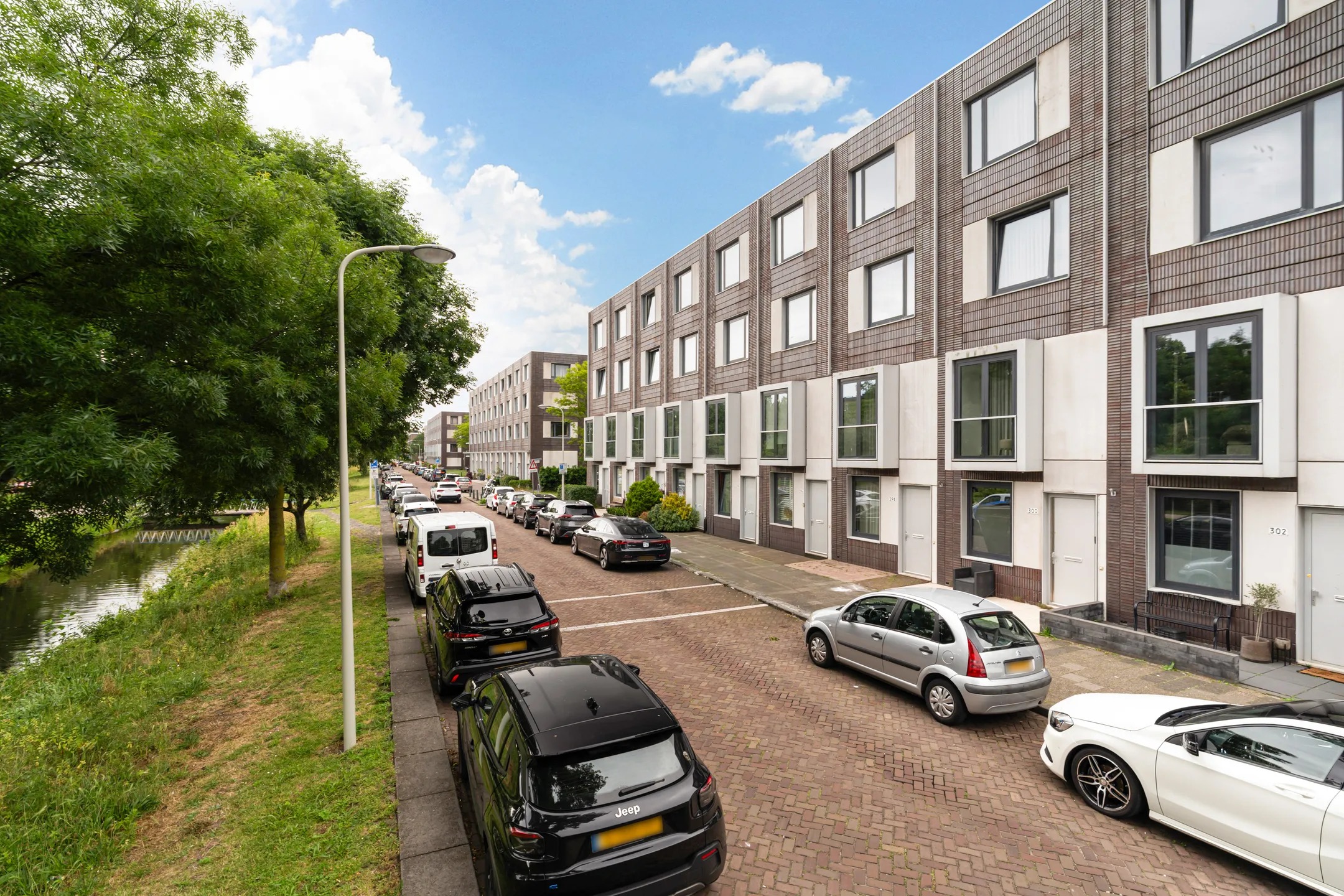 Tussenwoning De Gaarde 298 in Den Haag