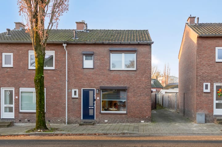 2-onder-1-kapwoning Op de Kraonkel 7 in Geleen