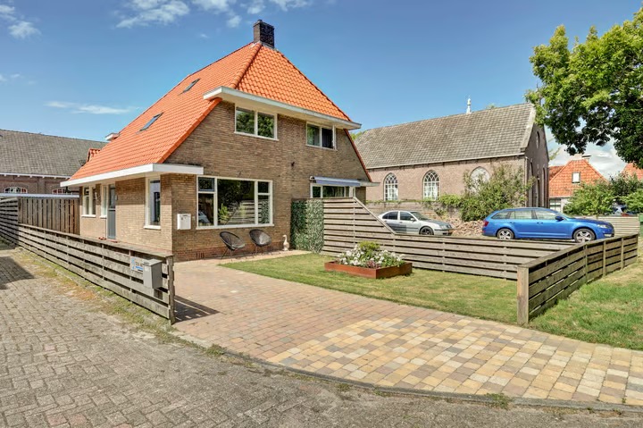 2-onder-1-kapwoning Monnikenweg 16 in Achlum