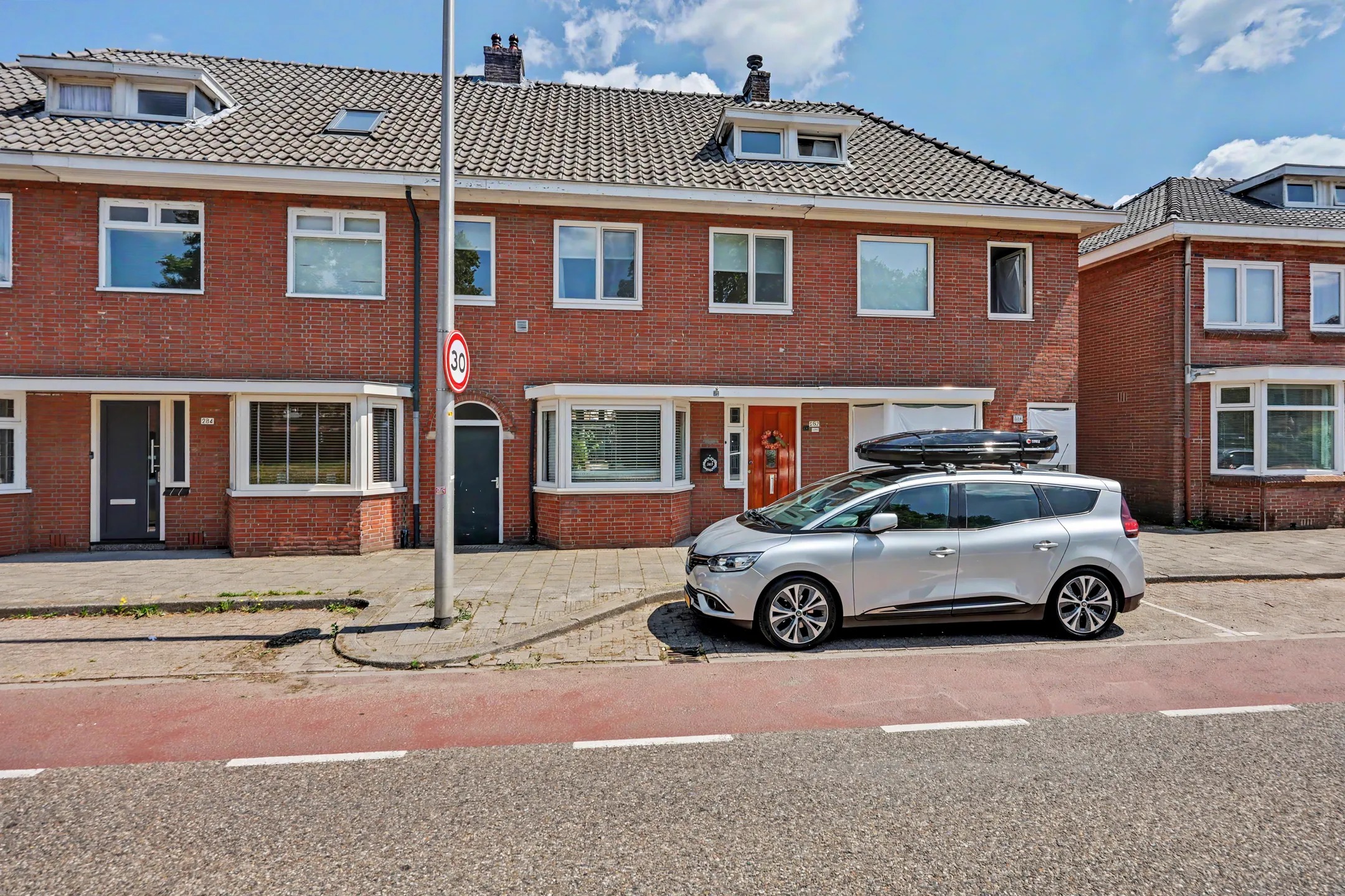 Tussenwoning Deurningerstraat 282 in Enschede