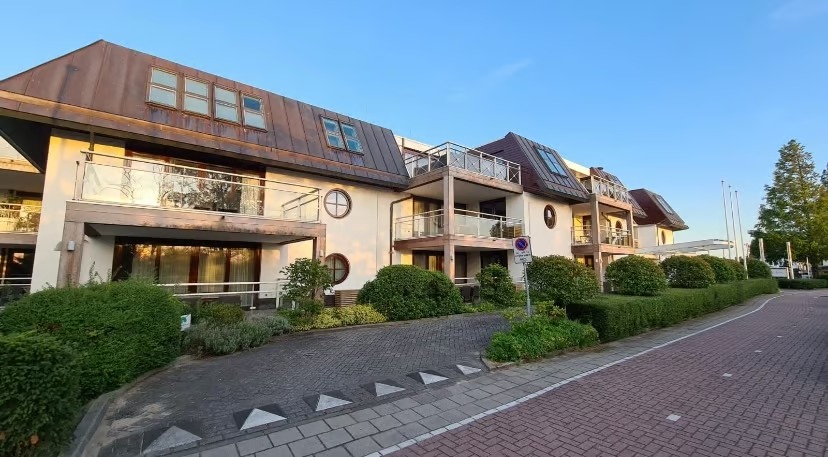 Bovenwoning Veendijk 1 a22 in Loosdrecht