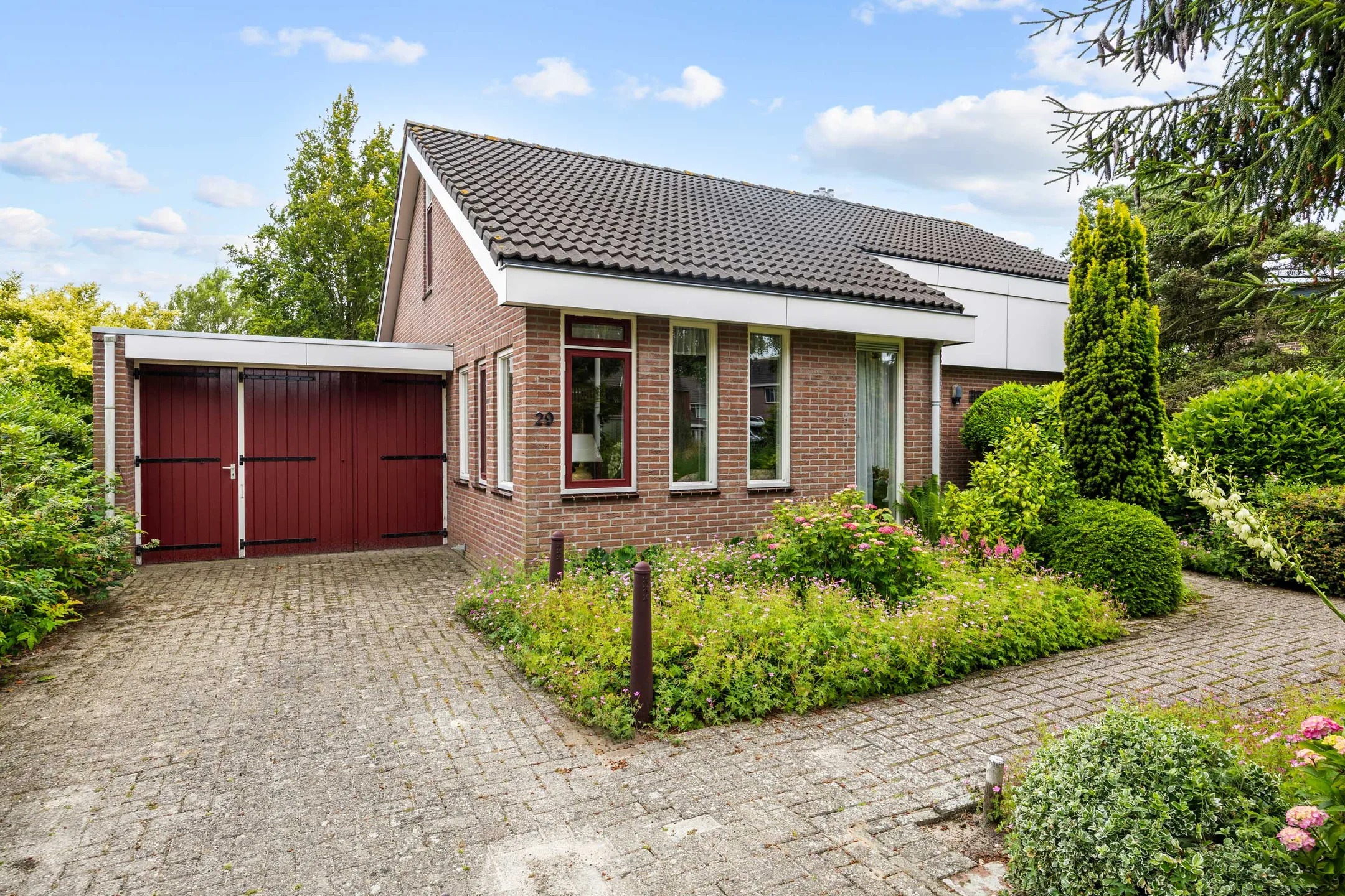 Vrijstaande woning Stationsstraat 29 in Sauwerd