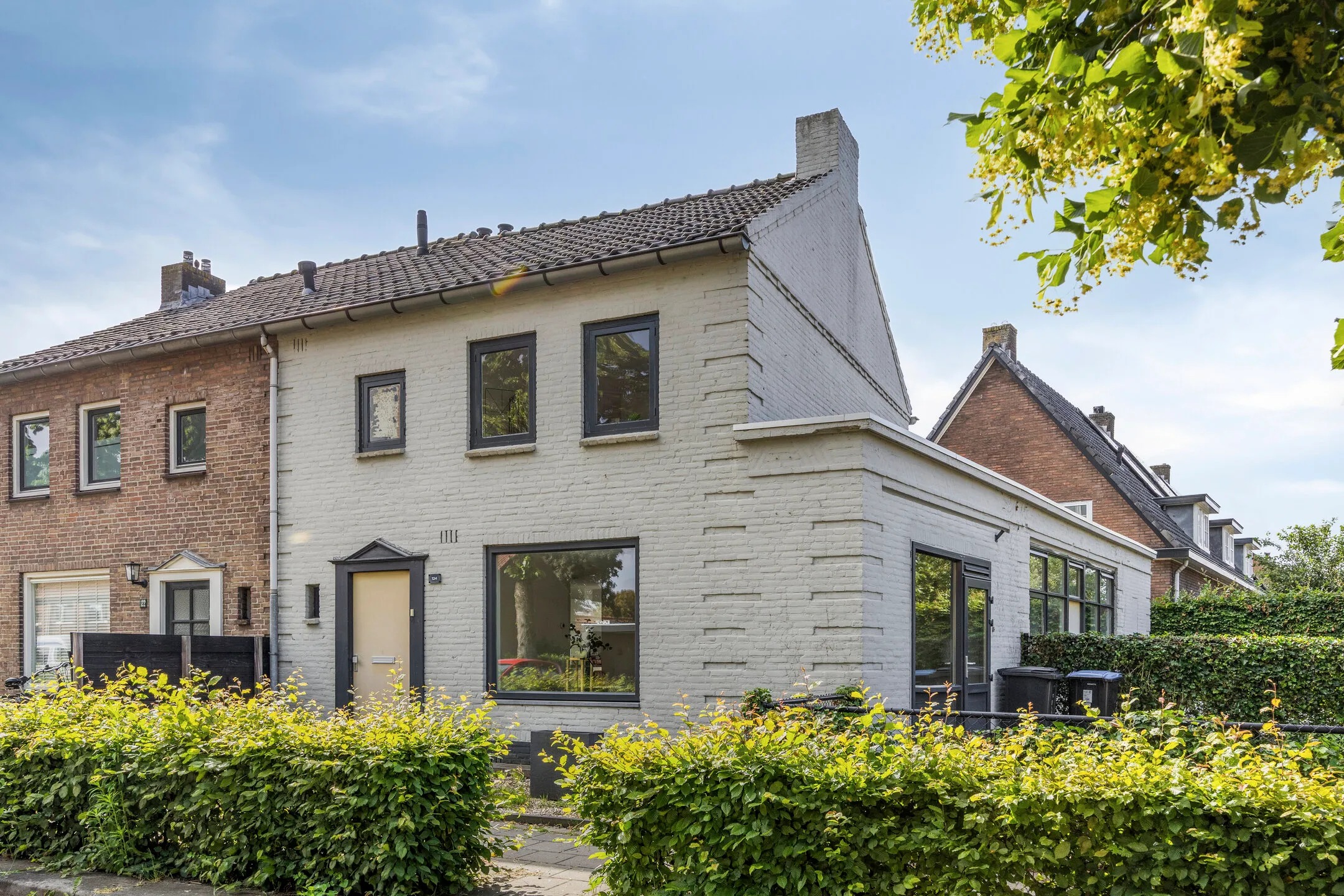 Geschakelde 2-onder-1-kapwoning Michiel de Ruyterweg 124 in Vught