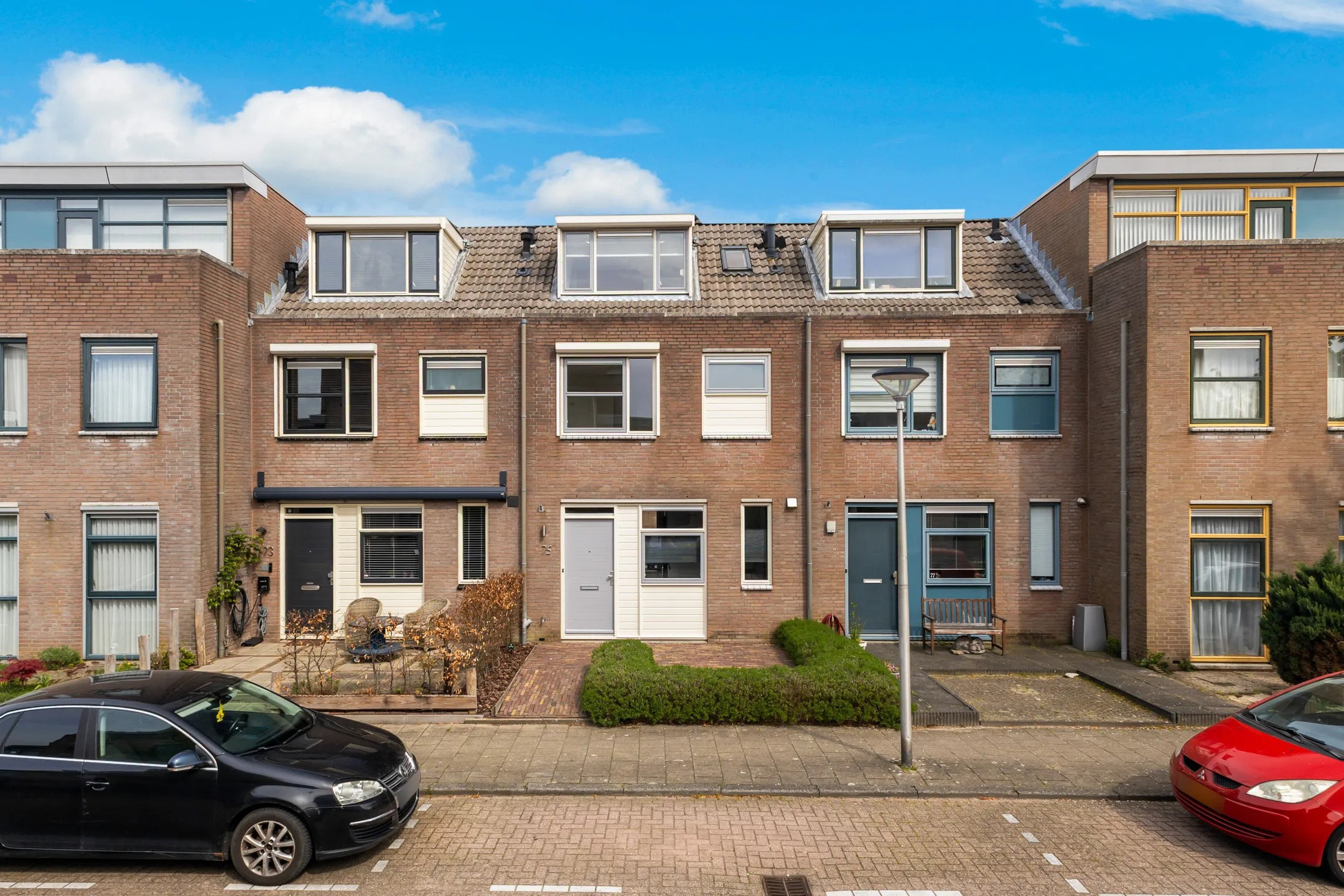 Tussenwoning Veldzoom 75 in Stolwijk