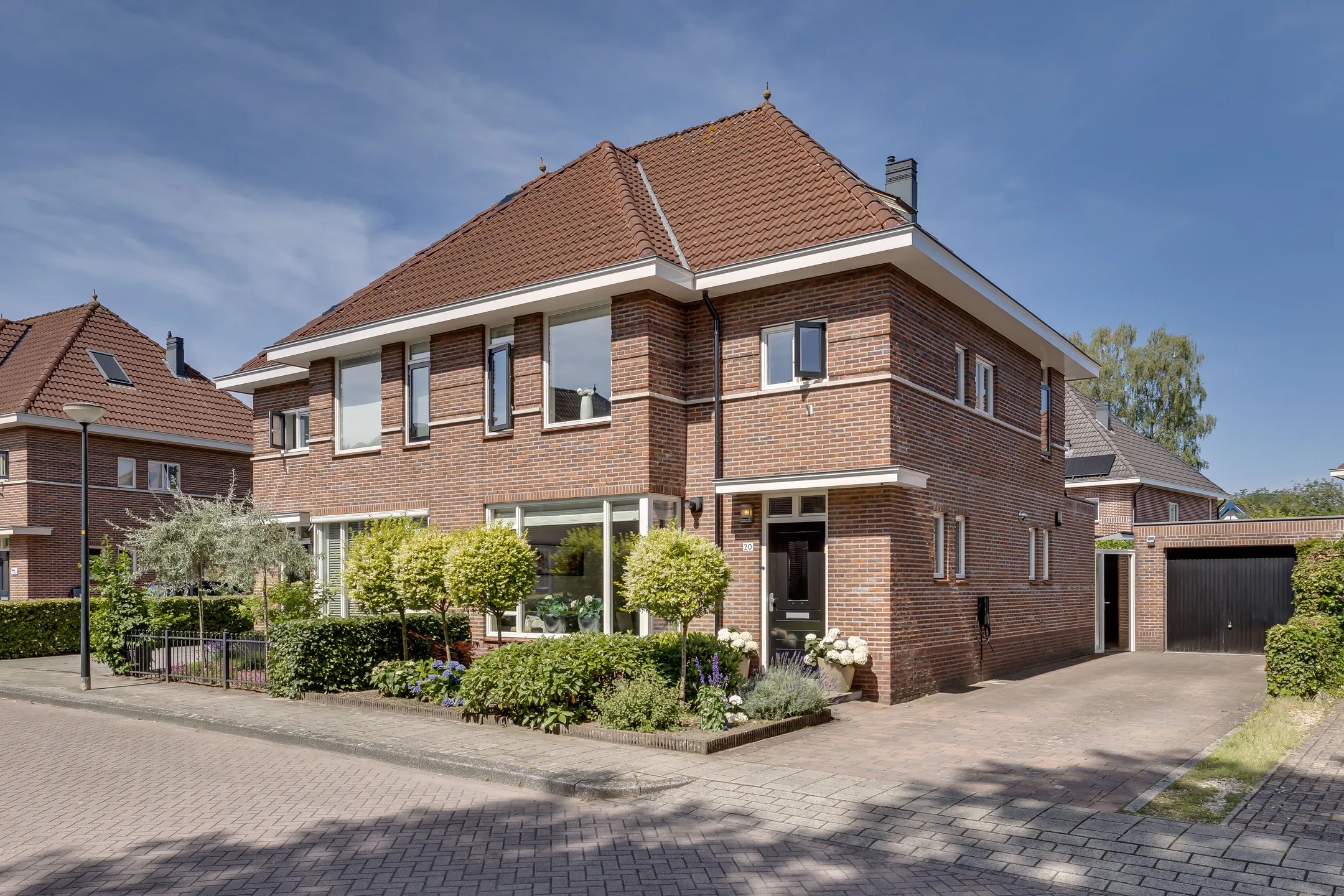 2-onder-1-kapwoning Jupiterlaan 20 in Apeldoorn