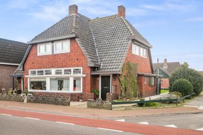 2-onder-1-kapwoning Zuiderzeestraatweg 121 in Oldebroek