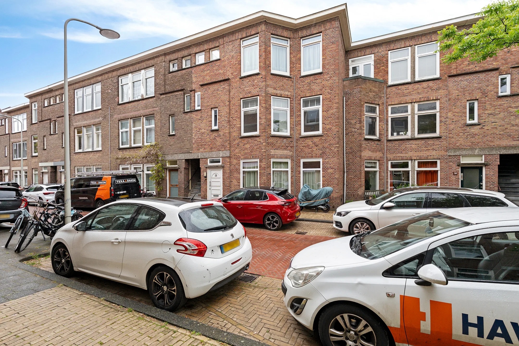 Tussenverdieping Spiraeastraat 32 in Den Haag