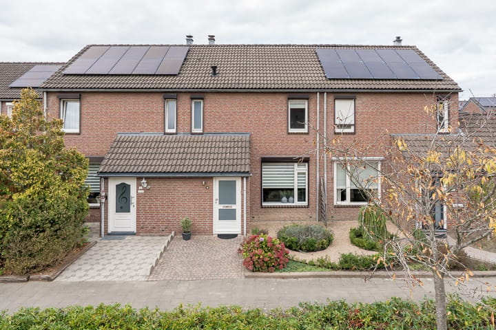 Eengezinswoning, tussenwoning Dahliastraat 87 in Weert