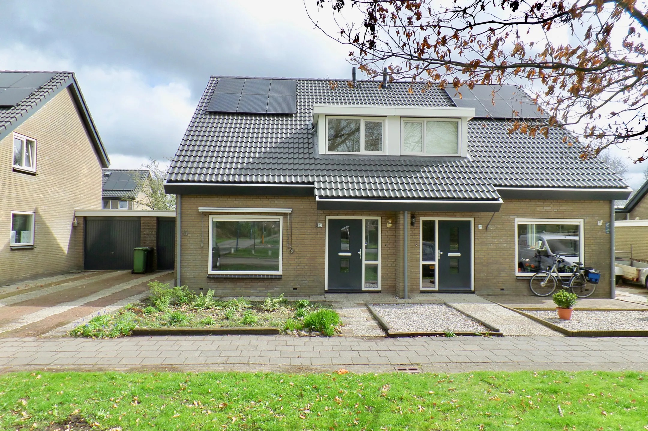 2-onder-1-kapwoning Auwemalaan 117 in Leek