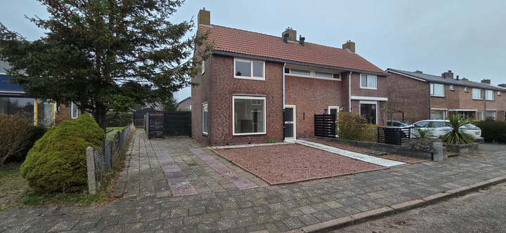 2-onder-1-kapwoning Waddenstraat 6 in Den Oever