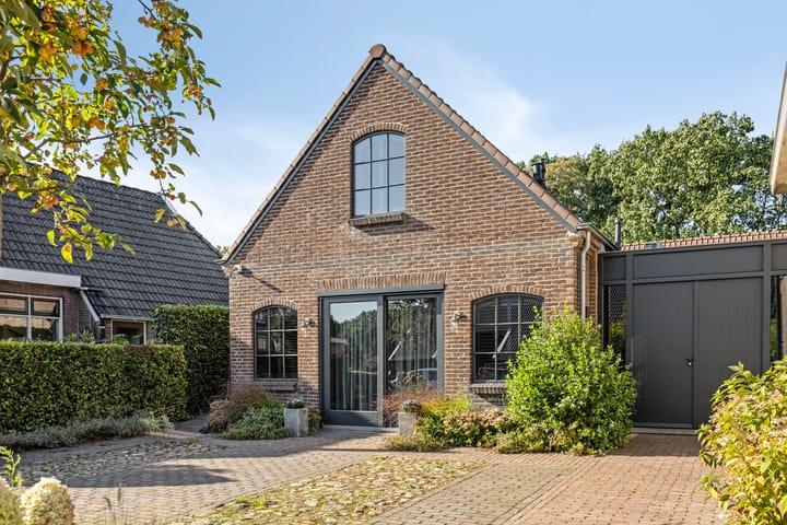 Eengezinswoning, halfvrijstaande woning Heuvelenweg 44 a in Dwingeloo