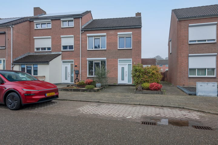 Halfvrijstaande woning Kanariestraat 24 in Kerkrade