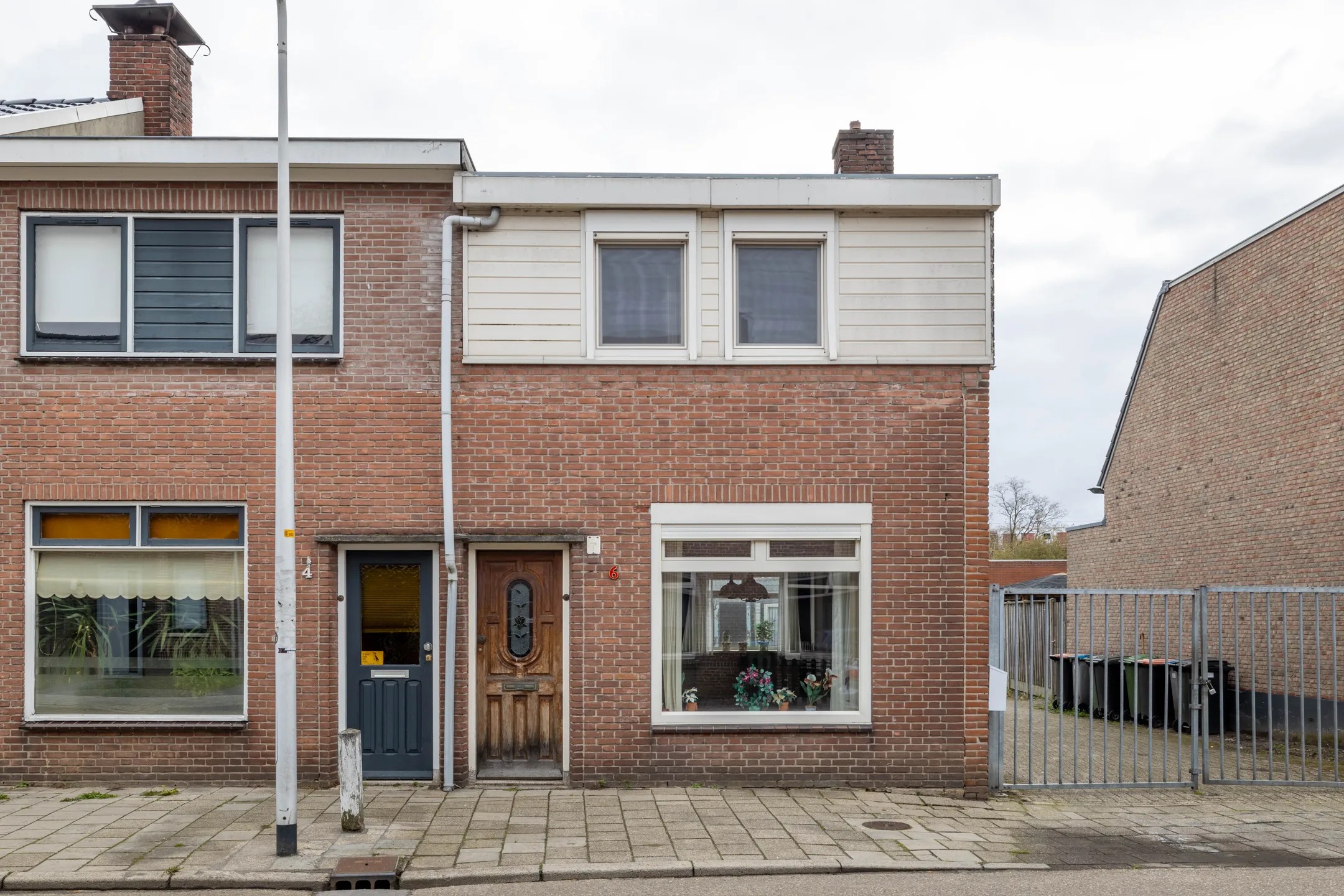 Hoekwoning Deldensestraat 6 in Almelo