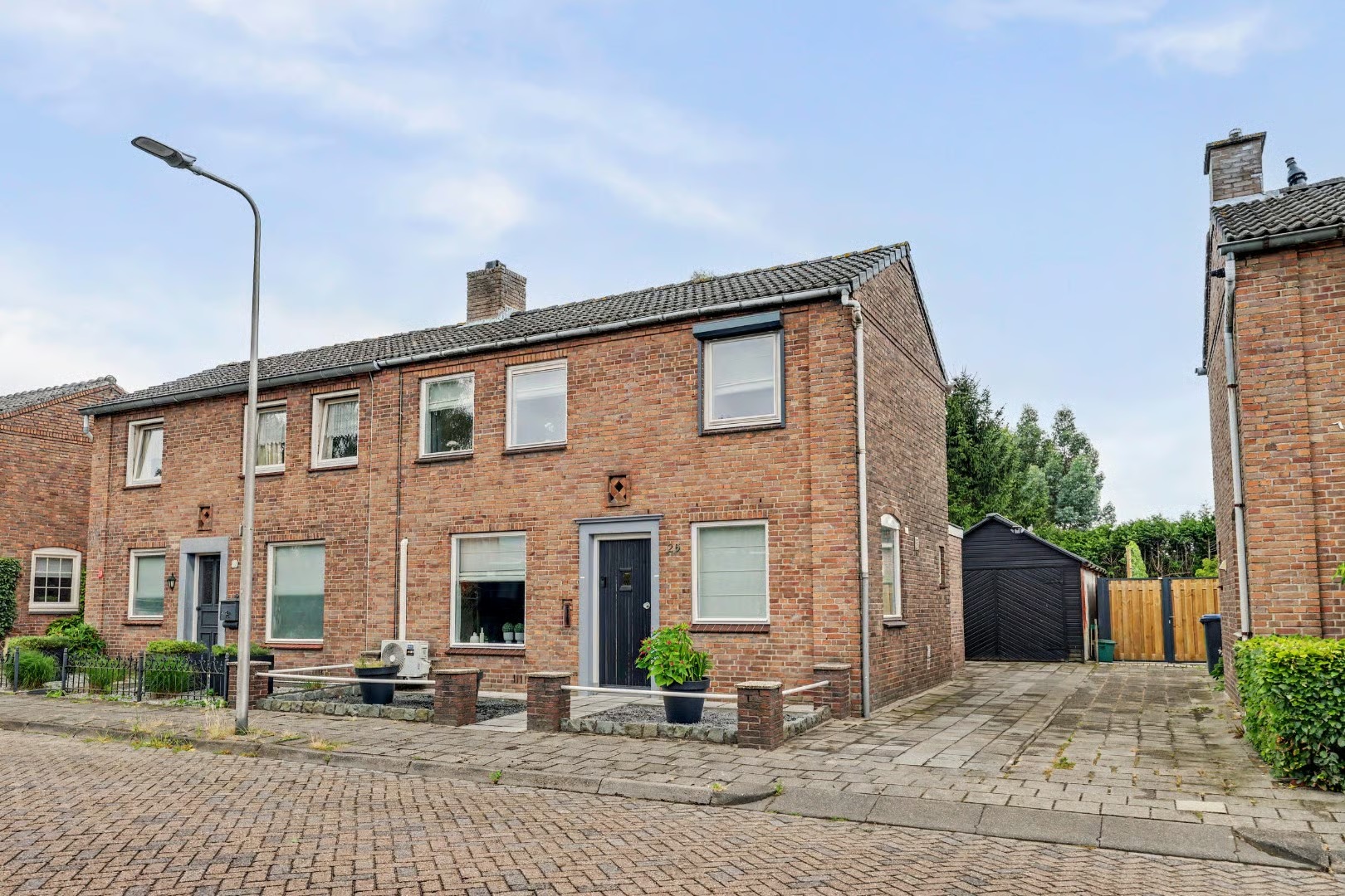 Hoekwoning Postbaan 26 in Putte