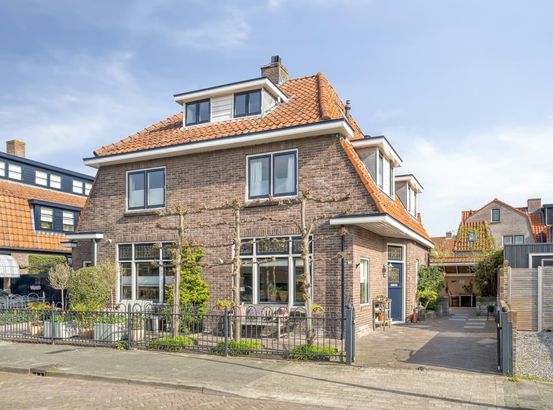 2-onder-1-kapwoning Prinses Julianastraat 21 in Bunschoten-Spakenburg