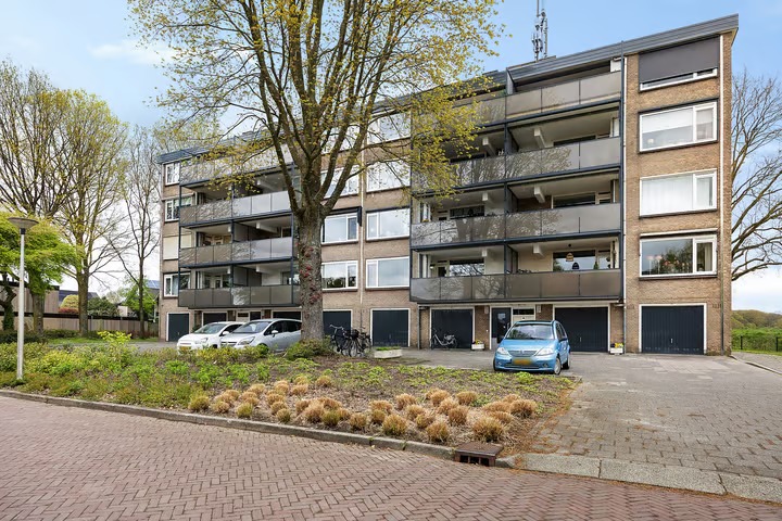 Portiekflat Atletenstraat 109 in Enschede