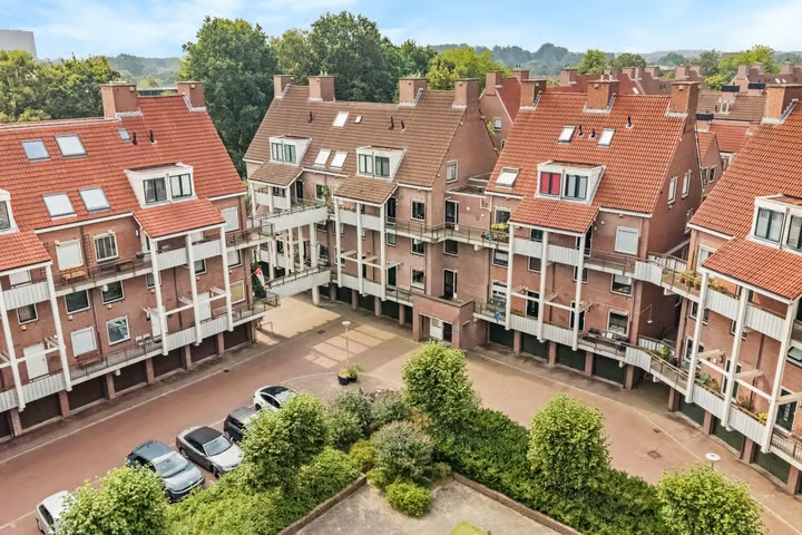 Galerijflat Waltoren 21 in Amersfoort