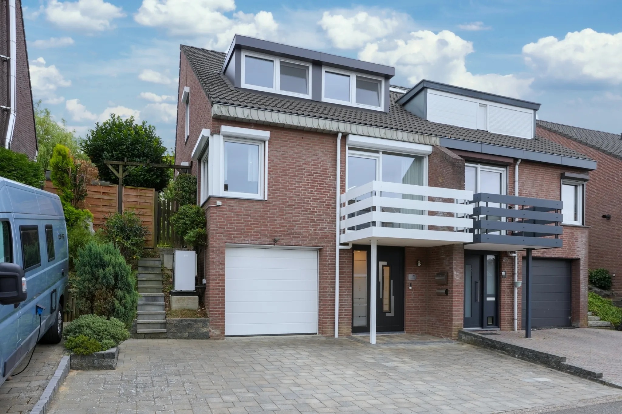 2-onder-1-kapwoning (drive-in woning) Pastoor Prickaertsstraat 20 in Vaals